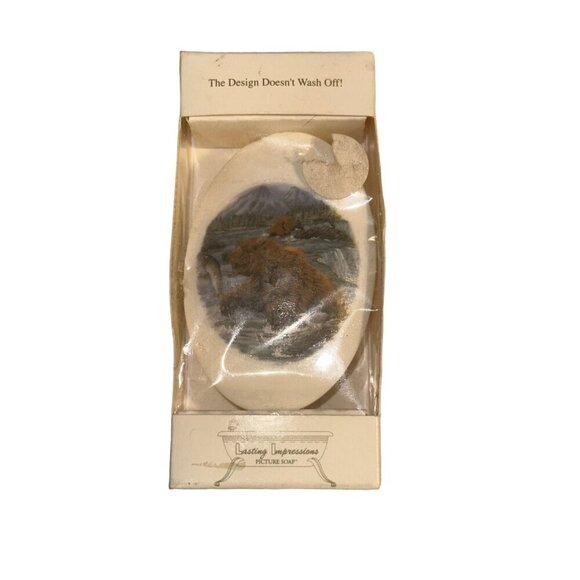 Lasting Impressions Picture Soap - Bear Catching Salmon - 3 Oz - Triple Milled R - Picture 2 of 3